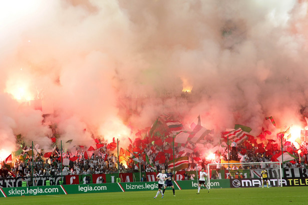 Legia znów zagra przy pustych trybunach. Wojewoda zamknął stadion