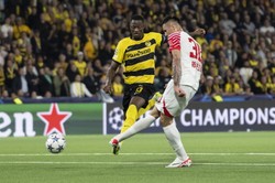 Zobacz pierwszego gol w fazie grupowej Ligi Mistrzów 2023/24 [WIDEO]