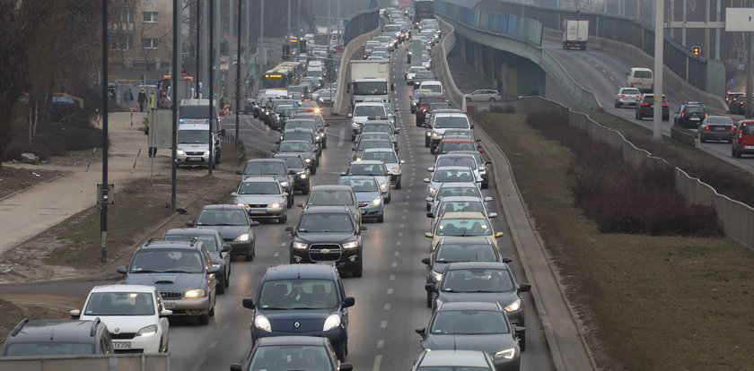 Eksperci alarmują! Będzie wyższy podatek dla posiadaczy aut spalinowych