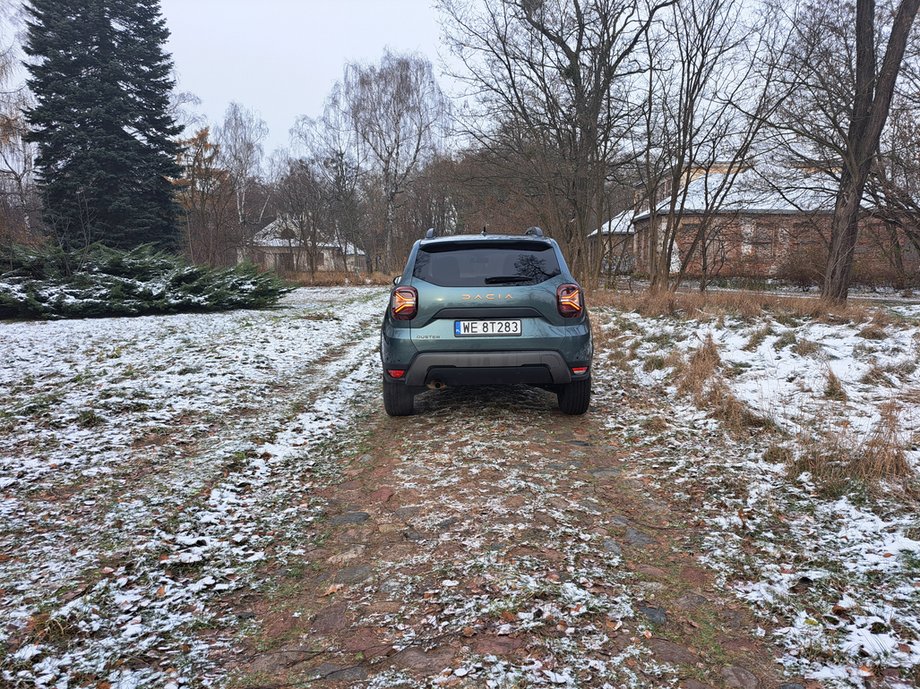 Dacia Duster LPG - not a fast car, and the gear ratio is set for economical operation, not power.