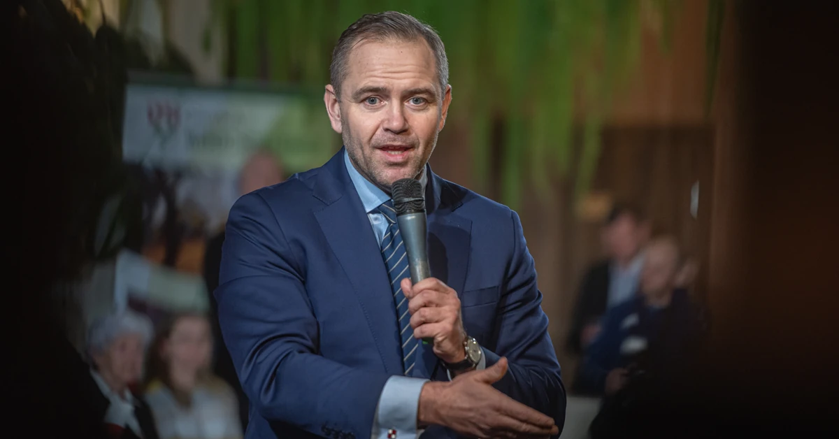 Sikorski o działaniach Nawrockiego ws. reparacji: prezydent nie jest szefem rządu, tylko reprezentantem jego polityki