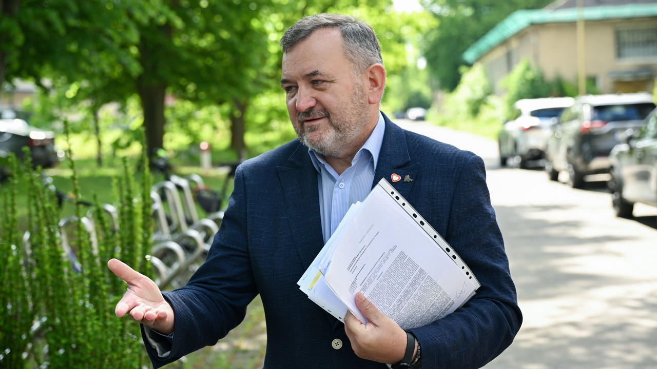 Proces w sprawie tzw. afery melioracyjnej. Prokuratura chce surowej kary dla senatora Gawłowskiego