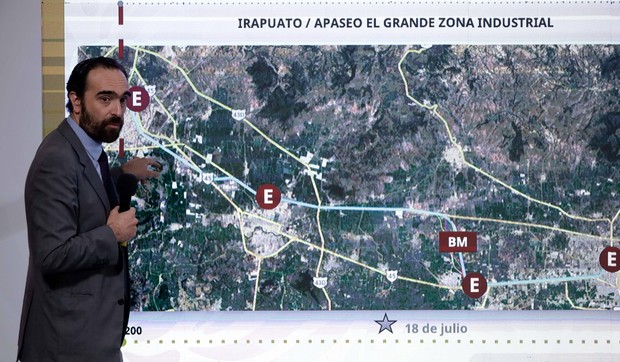 Direktor meksičke Agencije za regulaciju železničkog saobraćaja Andres Lahus Loaeza na konferenciji o Nacionalnom planu putničkih vozova u Meksiko Sitiju 9. jula