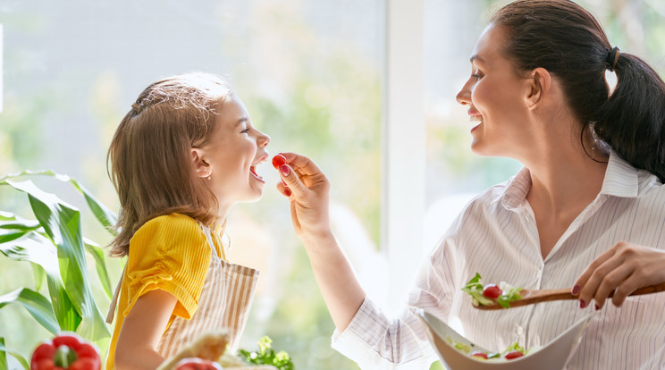 Nehéz dolog rávenni a gyereket a zöldség- és gyümölcsevésre /Fotó: Shutterstock