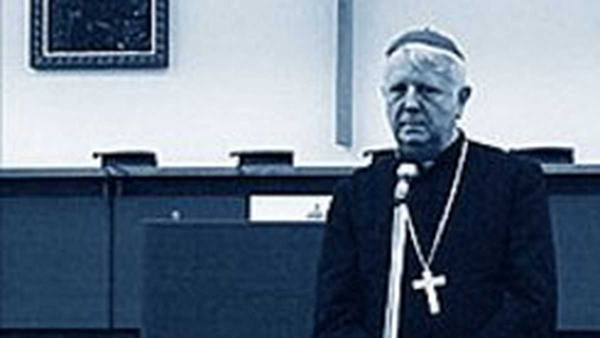 W środę ogłoszono papieską decyzję o mianowaniu bp. Wielgusa arcybiskupem metropolitą warszawskim, a w czwartek w siedzibie Episkopatu odbyła się prezentacja wyników badań socjologicznych przeprowadzonych w 12 diecezjach.