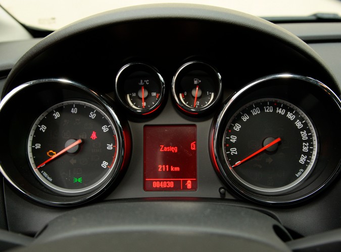 Do redakcji trafiła biała rakieta Opla z turbodoładowanym benzynowym silnikiem 1.4. Oto jak wygląda 140 KM z Gliwic w akcji...