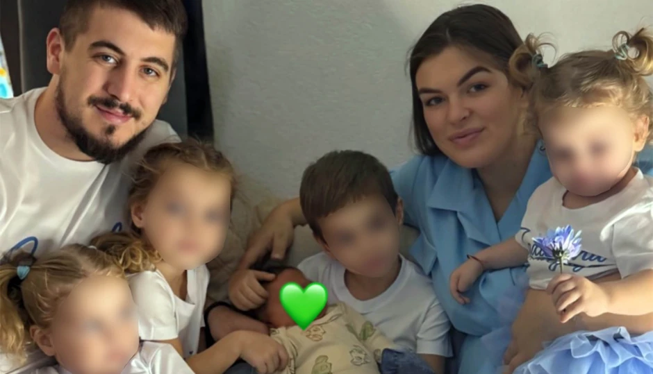 Bivša zadrugarka u 27. godini rodila peto dete: Prizor iz doma topi srca