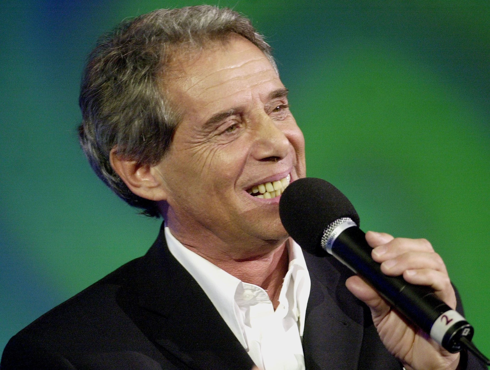 Český herec a spevák Josef Laufer.