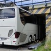 autobus udario u podvožnjak