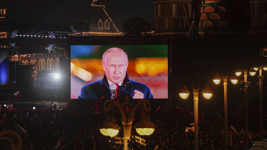 Władimir Putin przemawia na wiecu po ogłoszeniu aneksji części Ukrainy, 30 września 2022 r.