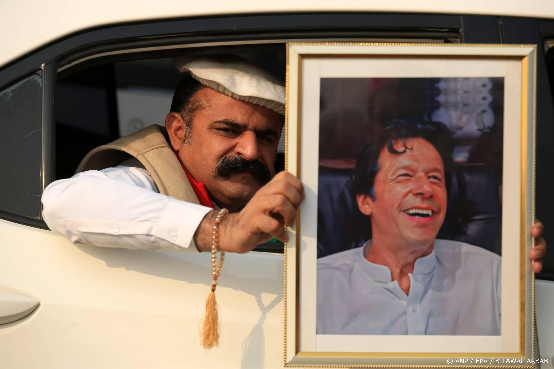 Imran Khan krijgt 17 jaar cel voor corruptie met Saudische staatsgeschenken