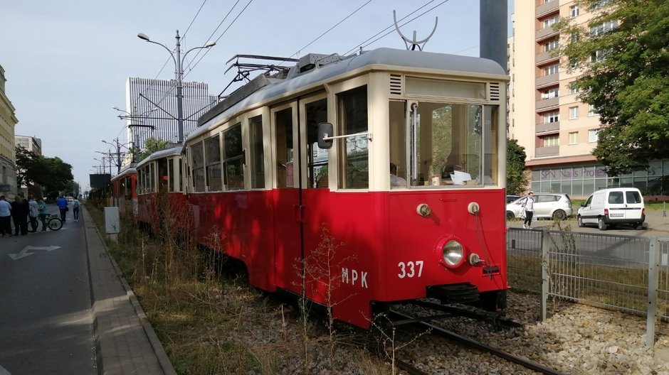 Wystawa łódzkich tramwajów z okazji Europejskiego Tygodnia Zrównoważonego Transportu