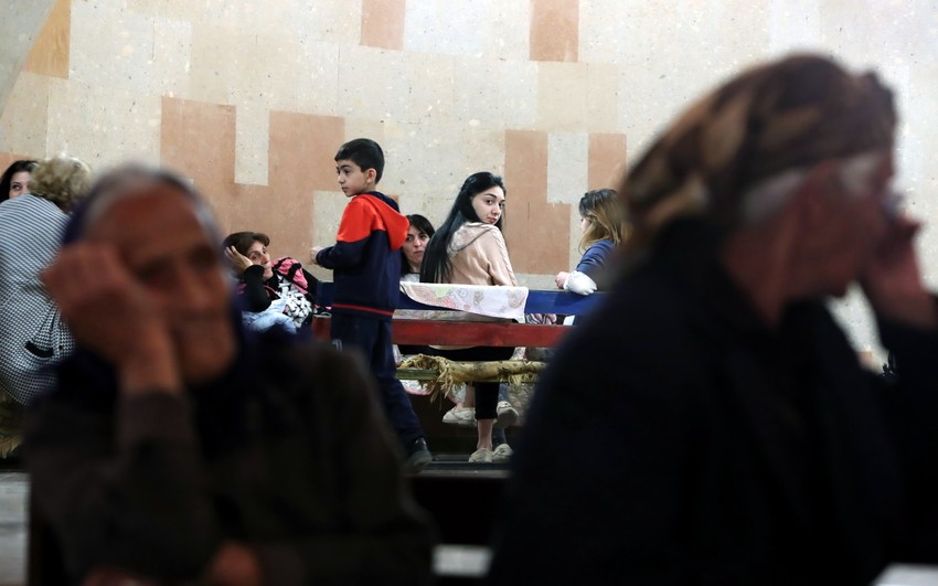 Od granata se sklanjaju u skloništa