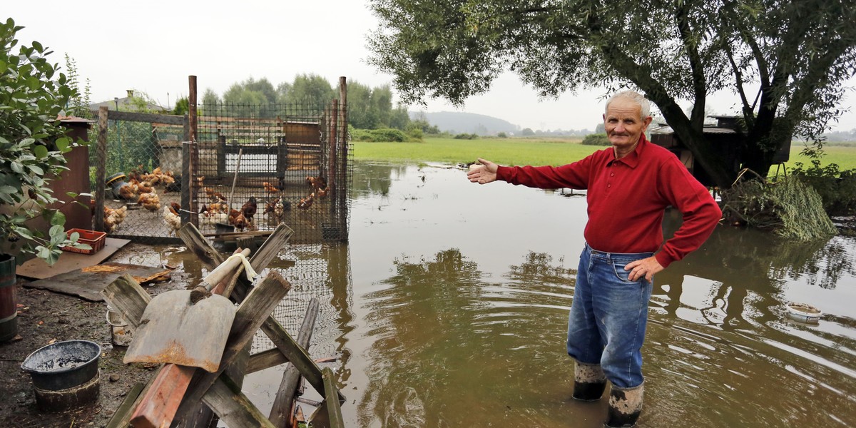 Woda przed domem Andrzej Beczala (54 l.)