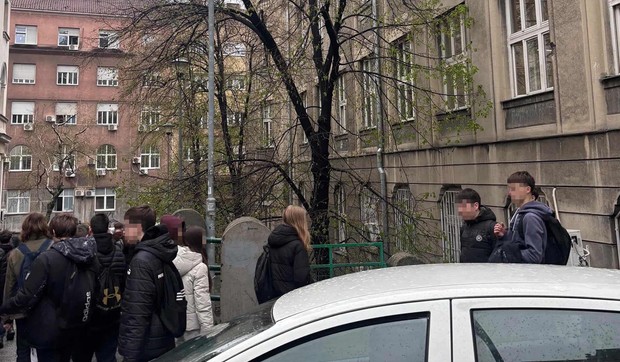 Dojava o bombi u ETŠ "Nikola Tesla"