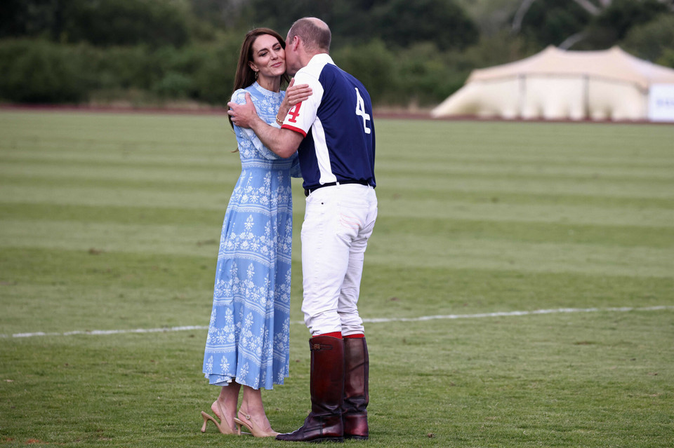 Księżna Kate i książę William na charytatywnym meczu polo