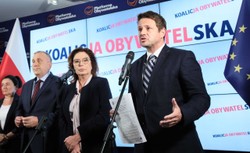 "Nie możemy zgodzić się na rozbicie Mazowsza". Samorządowcy podpisali deklarację