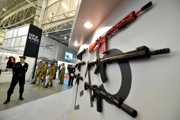 Top 10 countries with the highest arms imports globally