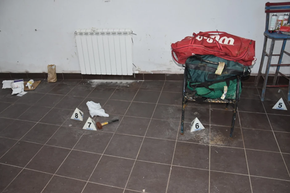 Zabranjeno preuzimanje fotografija bez saglasnosti redakcije Blic  (2)