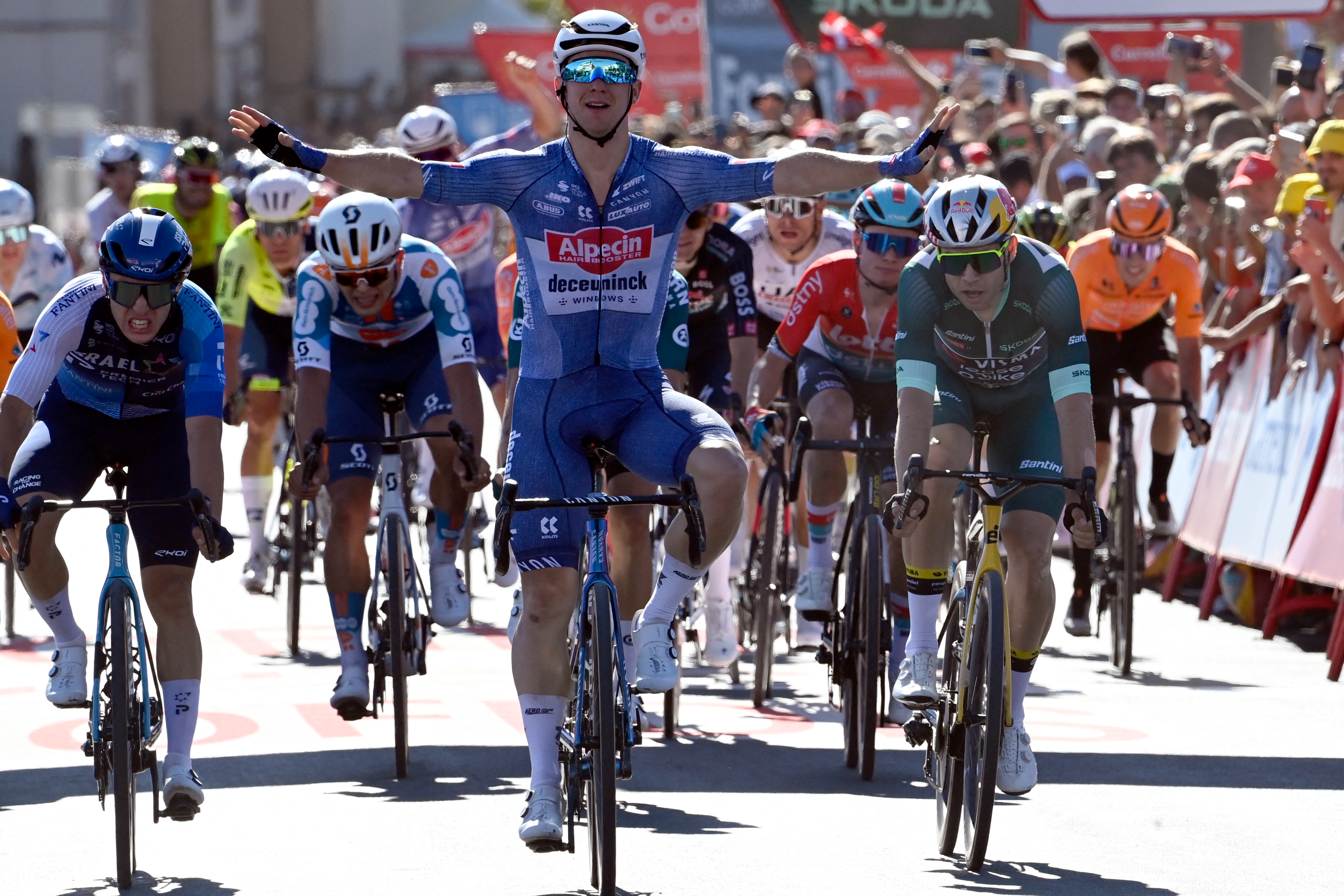 Tour de France: Groves vince 20esima tappa in solitaria