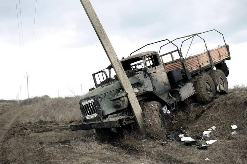 Zniszczona rosyjska ciężarówka