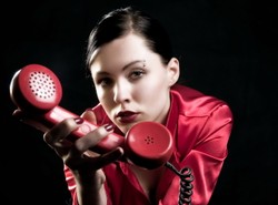 Singielka w ogniu głupich pytań