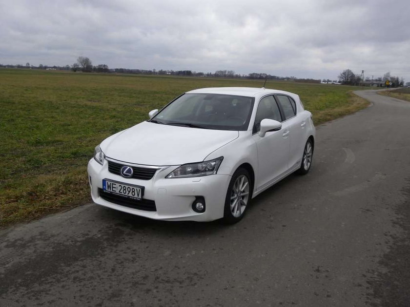 Lexus CT200h Prestige: Hybrydowa rewolucja