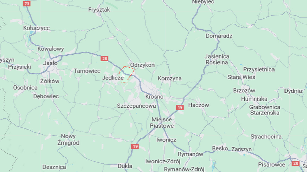Na skutek zderzenia samochodu osobowego z dostawczym we wtorek wieczorem zablokowana jest droga krajowa nr 28 w miejscowości Potok niedaleko Krosna (Podkarpackie). Policja zorganizowała objazdy.