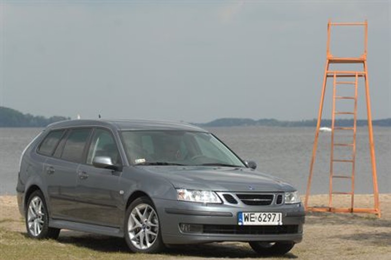 Saab 9-3 SportKombi 2.0T vector