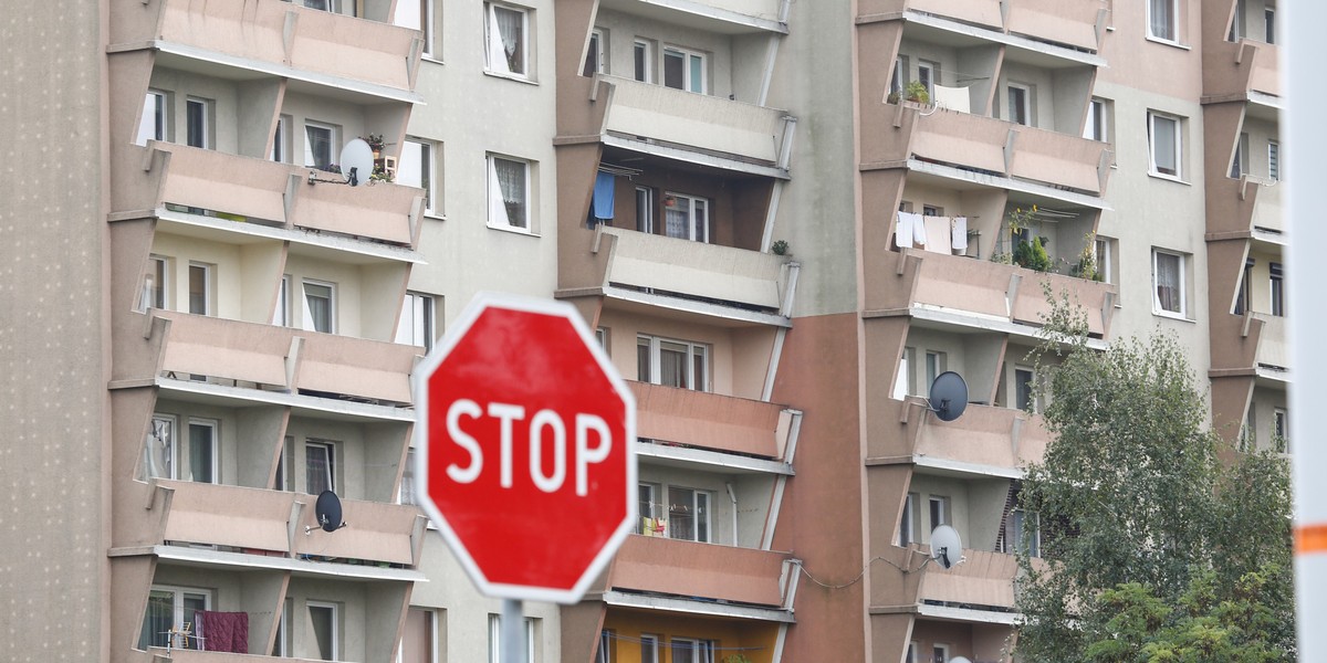 640 tys. zł - na taki kredyt hipoteczny  może liczyć trzyosobowa rodzina, w której oboje rodzice zarabiają średnią krajową. Tak wynika z najnowszej ankiety przeprowadzonej wśród banków przez HRE Investments.