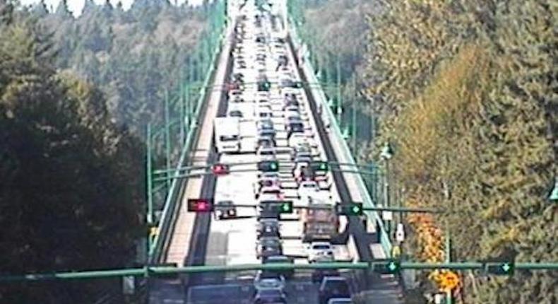 traffic on lions gate bridge