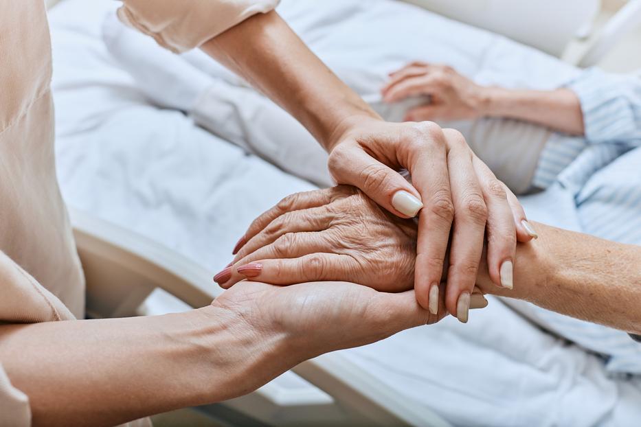 Elárulta a hospice-nővér: van egy furcsa dolog, amin minden ember átmegy a halála előtt  fotó: Getty Images