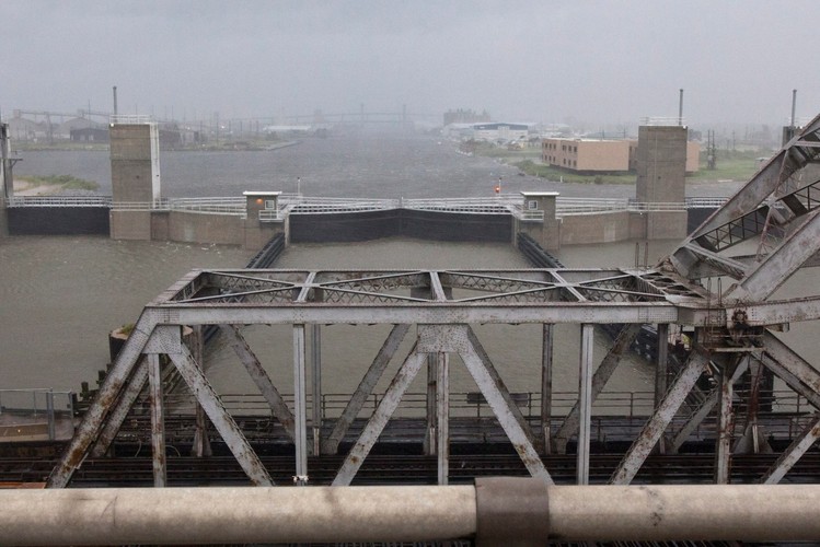 Huragan Isaac atakuje na południu USA