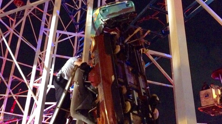 Horror w wesołym miasteczku na Florydzie. Ludzie wypadli z rollercoastera