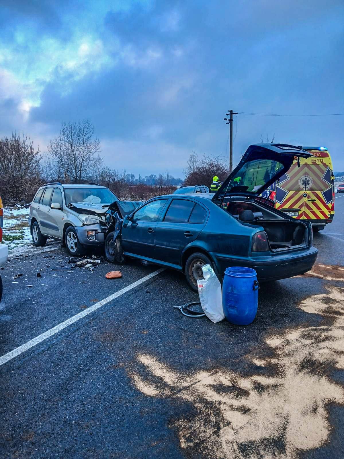 Pri nehode v Košiciach sa zranilo sedem osôb.