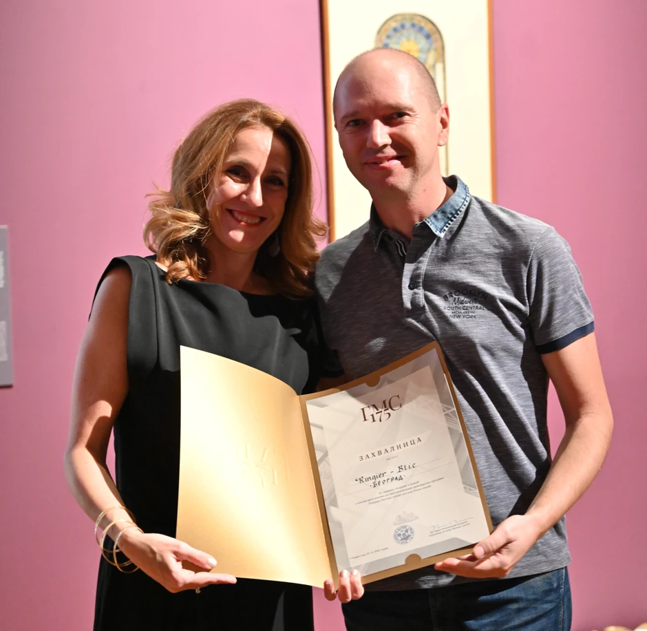 Dodeljena zahvalnica "Blicu"