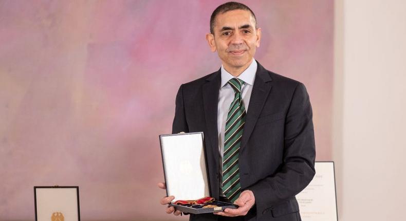 Ugur Sahin, co-founder of BioNTech, receives the Federal Order of Merit for contributing to the containment of the pandemic on March 19, 2021 in Berlin.
