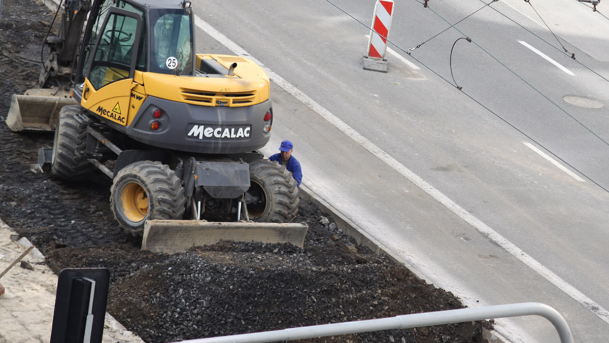 20 konsorcjów i firm jest zainteresowanych zaprojektowaniem i budową obwodnicy Suwałk (Podlaskie) - poinformowała Generalna Dyrekcja Dróg Krajowych i Autostrad w Białymstoku. Suwalska obwodnica będzie elementem przyszłej trasy S61 Via Batlica.