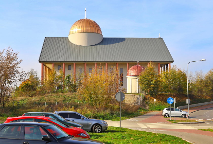 Ksiądz zrobił milion długu i poszedł na emeryturę