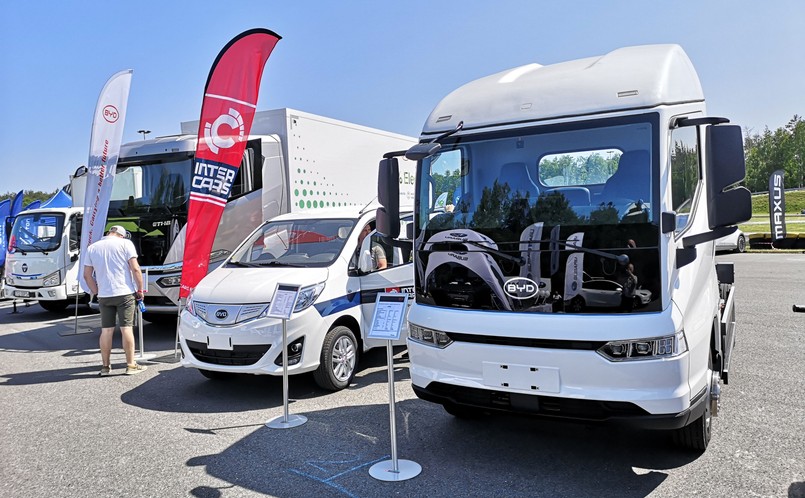 BYD ETM6, furgonetka ETP3 i ciężarówka ETH8 (DMC 19 t)