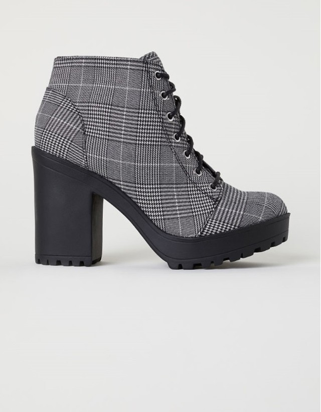 Kockás bokacsizma H&M 9495 FtGLAMOUR-kuponnal: 7596 Ft