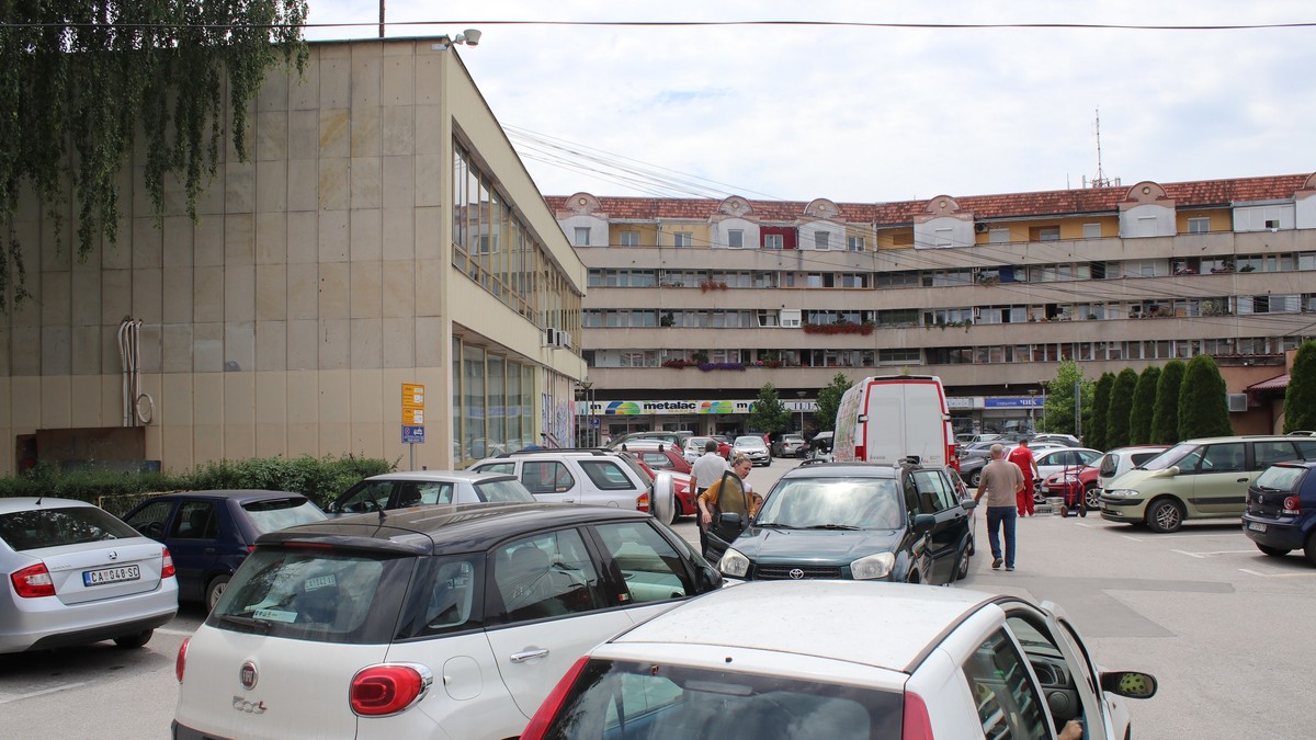 Parking u Čačku