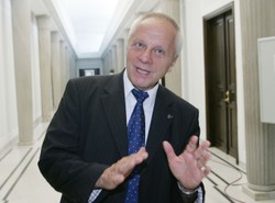 Niesiołowski przeprasza IPN za swoje gapiostwo