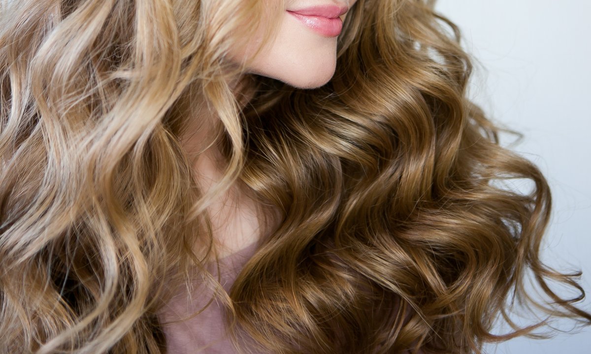 Ten szampon naszpikowany biotyną uratuje choćby najbardziej przerzedzone włosy. Zapomnisz o wcierkach