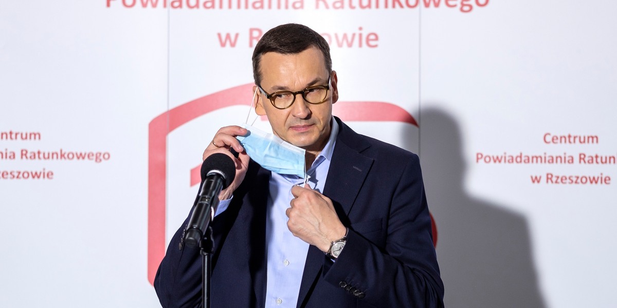 Robert Gwiazdowski wskazuje, że zmiana ustawy o kontroli niektórych inwestycji i wprowadzenie dla nich na dwa lata lockdownu oznacza zakaz pozyskiwania przez polskie firmy kapitału na rozwój ze źródeł prywatnych. 