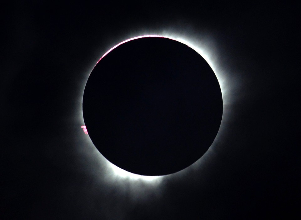 INDONESIA SOLAR ECLIPSE (Total Solar Eclipse in Ternate, Maluku Islands, Indonesia)