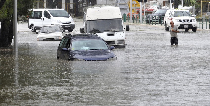 Mnoge ulice u centru Splita bile su potpuno poplavljene