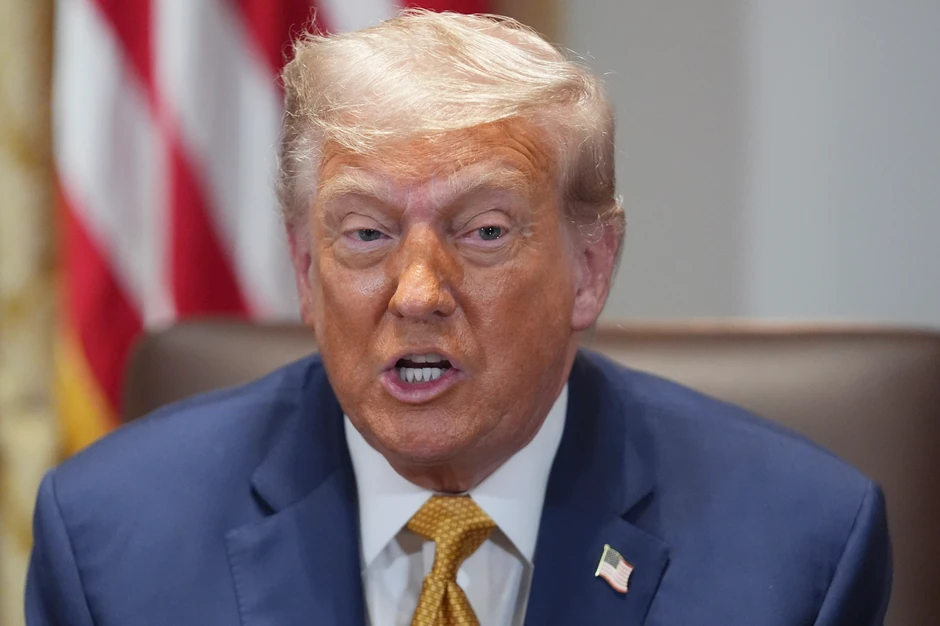 Donald Tramp na sastanku kabineta u Beloj kući 8. juna