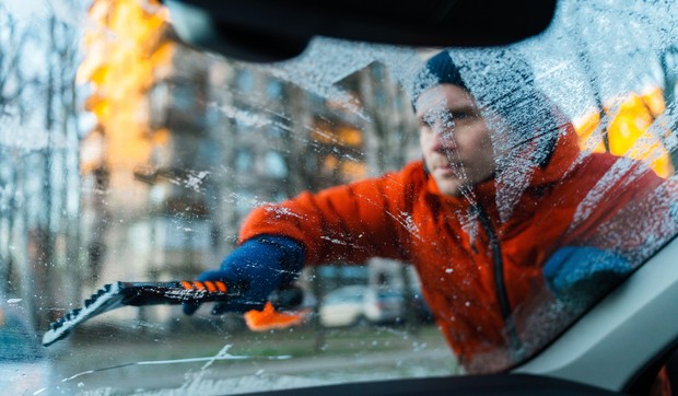 Čišćenje šoferke zimi