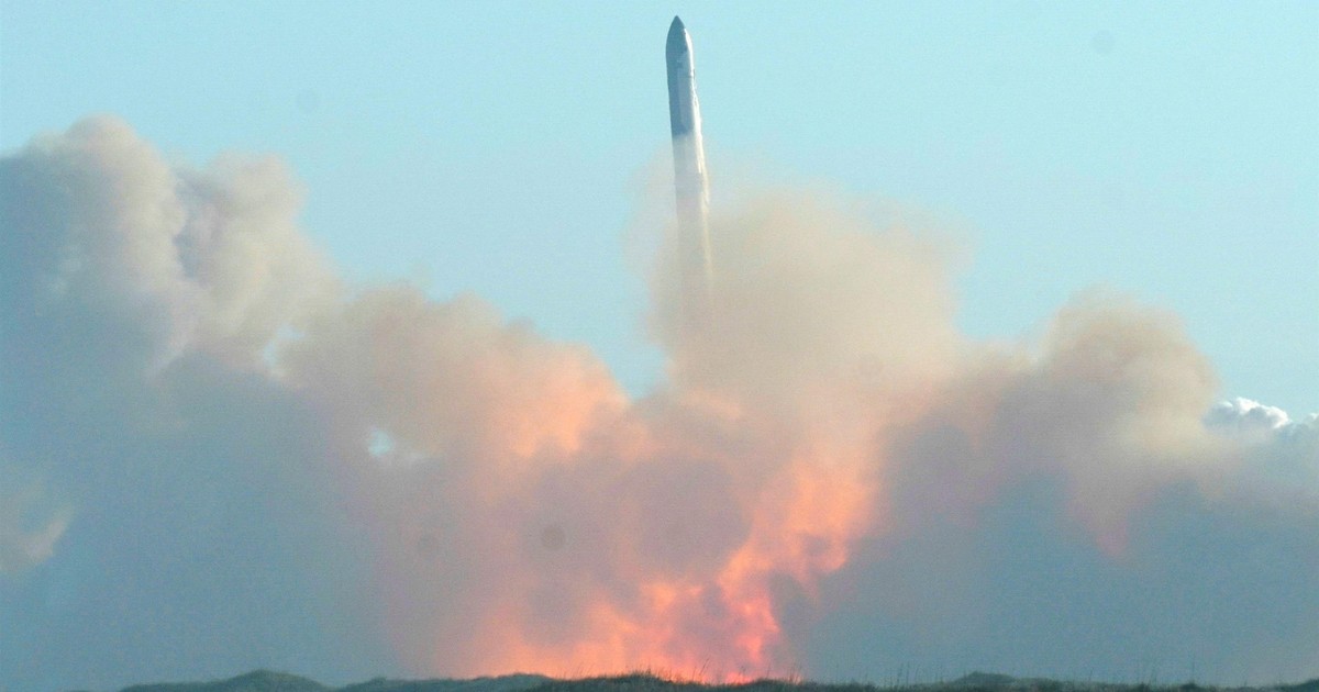 Byli w powietrzu, gdy wybuchła rakieta Muska. Na pokładzie setki pasażerów. "Lecicie dalej na własne ryzyko"